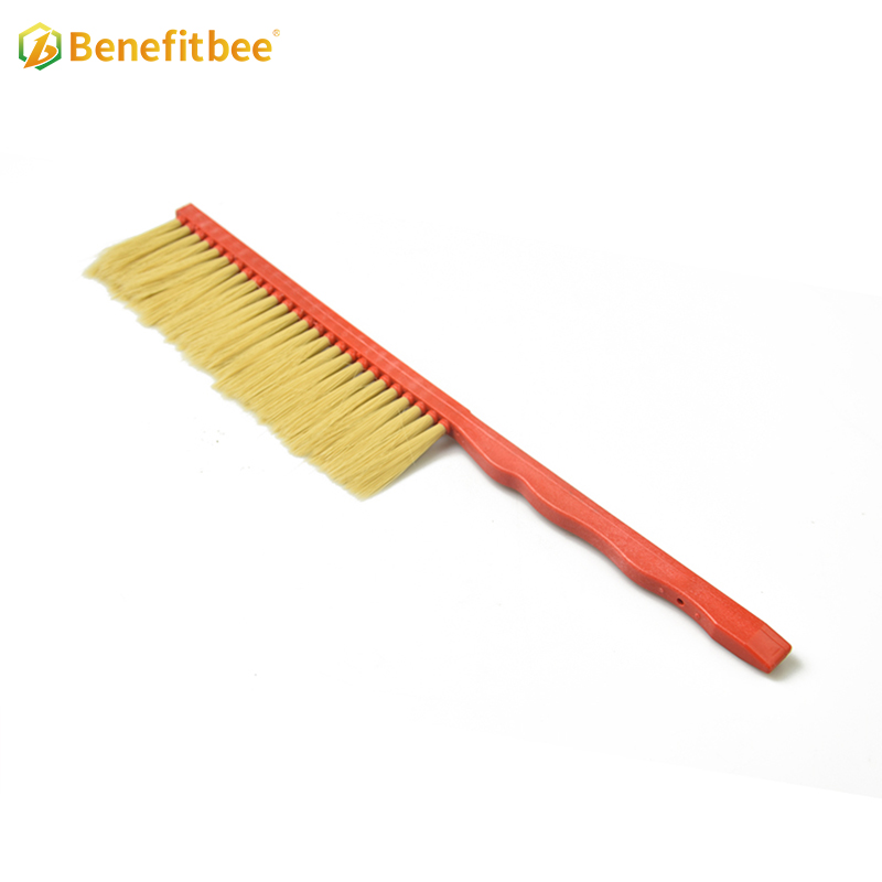 Beekeeping Tools Rows Red Wooden Handle Bee Brushes Use For Bee Frame